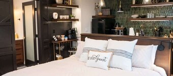 Private Boise Guesthouse • King Bed • Romantic Stay