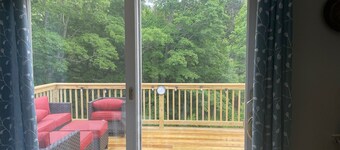 Charming Remodeled Home with Deck overlooking Land Trust - Dog Friendly!