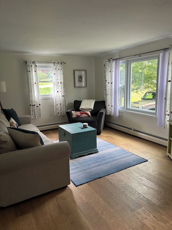Charming Home With Deck Overlooking Land Trust - Dog Friendly! - Boothbay Harbor, ME