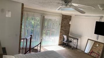 1 chambre, fer et planche Ă repasser, Wi-Fi, draps fournis