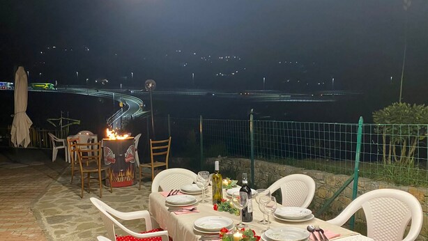 Outdoor dining - Ca de Matette located just a few minutes' drive from beautiful Finalborgo. (Liguria)