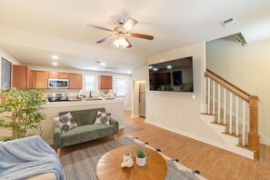 Televisión, oficina