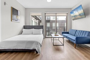 1 bedroom, desk, WiFi, bed sheets