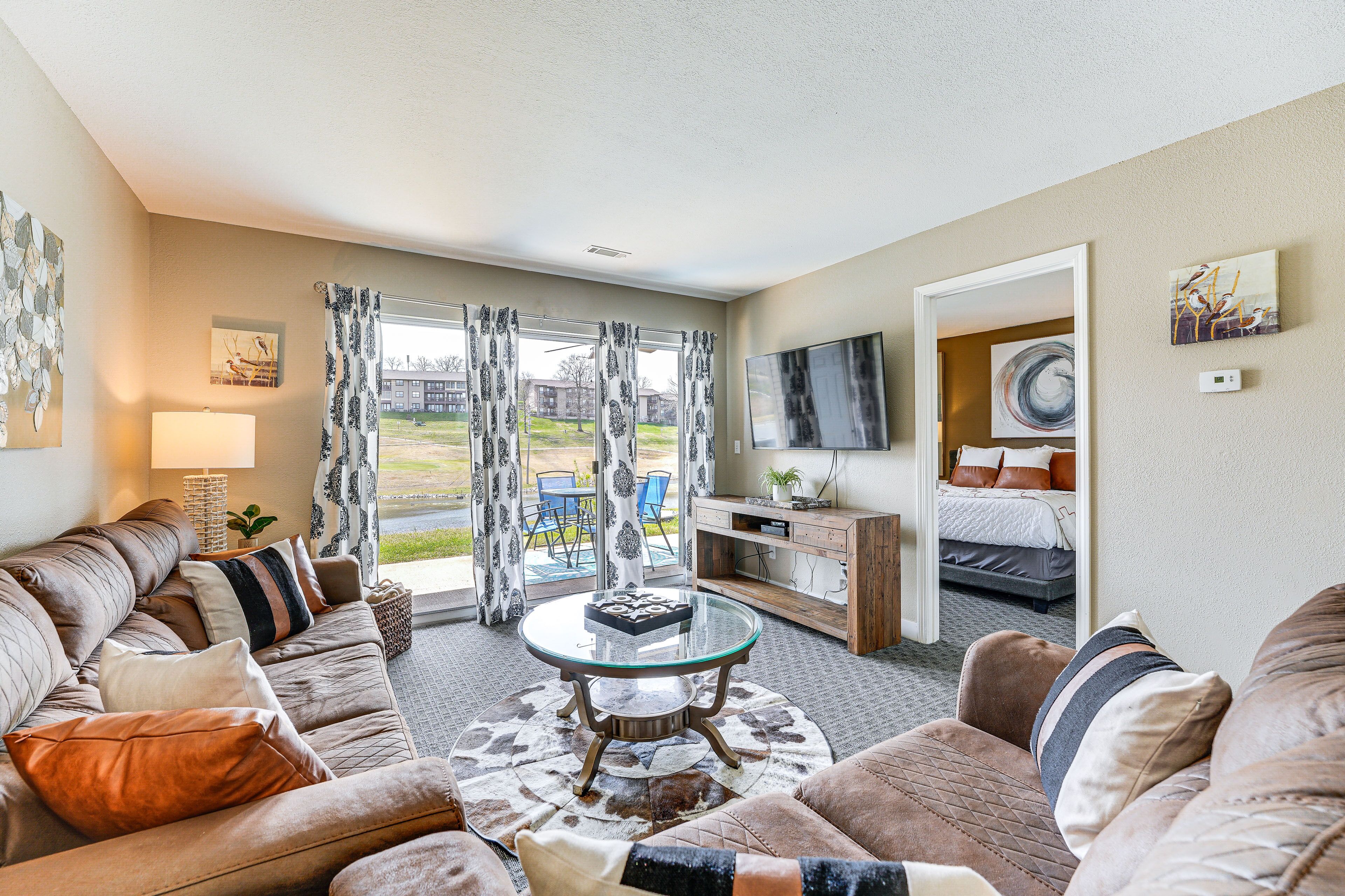 Cozy Condo: 3 Mi to Table Rock Lake, Branson Strip