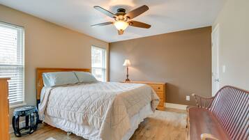 3 bedrooms, iron/ironing board, travel cot, WiFi