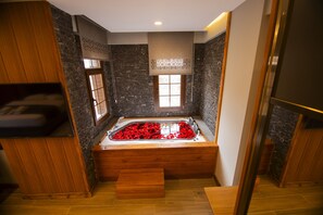 Doccia, soffione a pioggia, set di cortesia gratuito, asciugacapelli