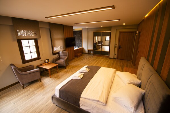 Doppia Deluxe, vista montagna | Una scrivania, postazione laptop, insonorizzazione, Wi-Fi gratuito