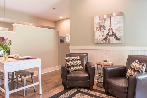 Water Lily Studio - By the Side Of the Road Inn and Cottages