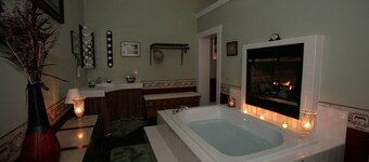 Magnolia Cottage - By the Side Of the Road Inn and Cottages