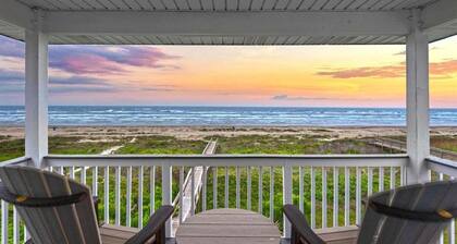 Beachfront | Sleeps 15 | Fenced Yard