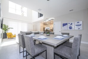 Dining - ChampionsGate 5BR | Pool, Spa & Resort Water Park (davenport)