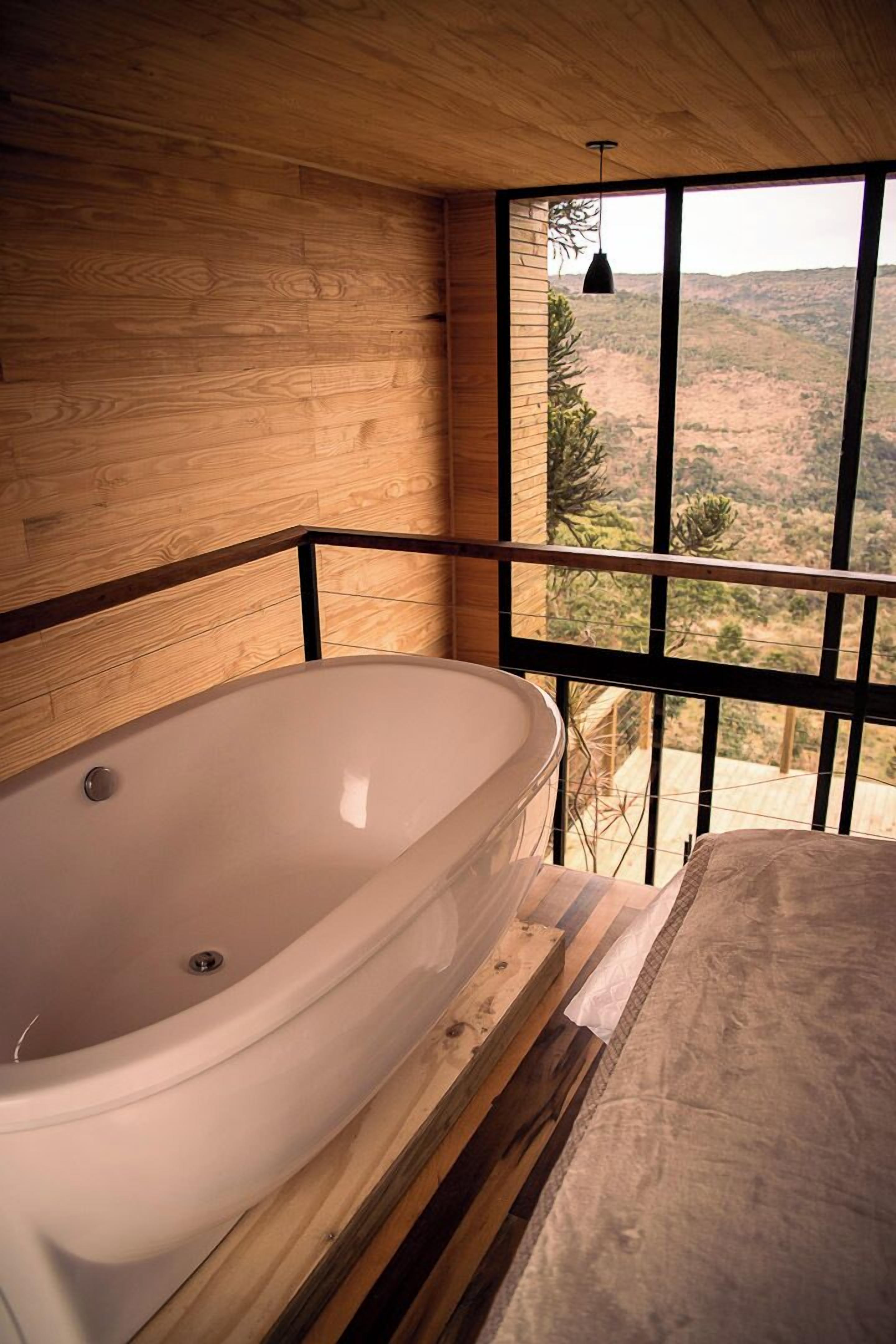 Deluxe Cabin, Mountain View | 1 bedroom, Egyptian cotton sheets, premium bedding