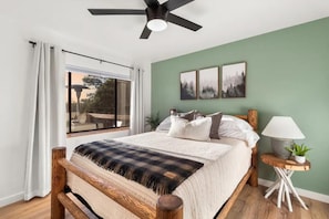 3 bedrooms, desk, iron/ironing board, travel crib - Gameroom • Kids Obstacle Course • Fire pit • Grill (Show Low)