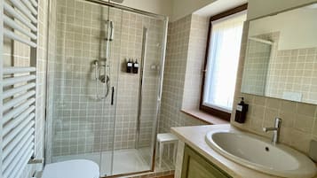 Camera Matrimoniale Standard | Badezimmer | Dusche, Regendusche, Haartrockner, Bidet