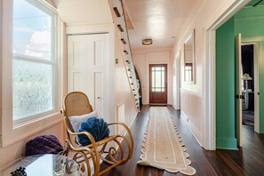 Interior - MerManor in Soda Pop District (Wilmington)