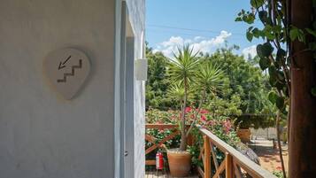 Suíte | Cofres nos quartos, ferros/tábuas de passar roupa, Wi-Fi de cortesia