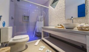 Suite | Bathroom | Slippers