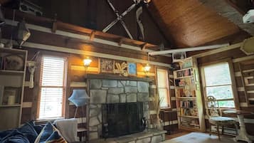 Smart TV, fireplace, offices