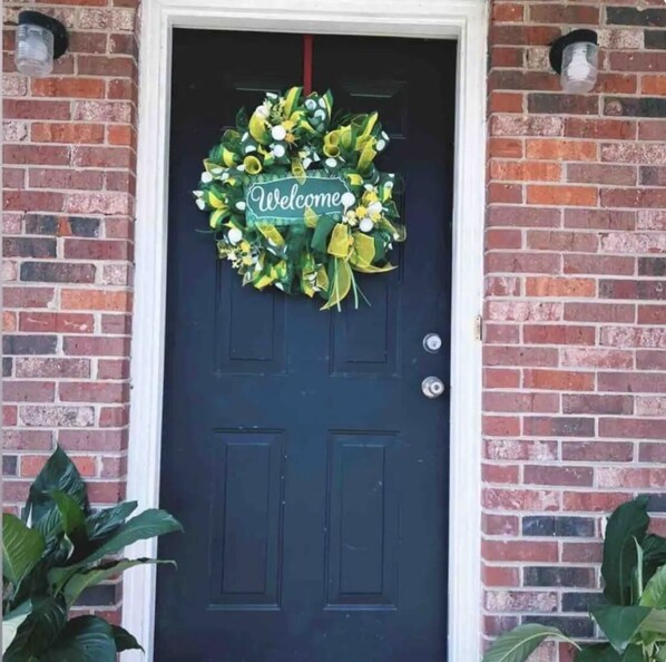 Exterior detail - Augusta, GA MASTERS rental (Martinez)