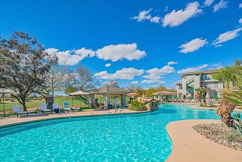 Zen Oasis & Resort Suite | Remodeled 2-King+Parking