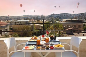 Ilmainen päivittäinen paikallinen aamiainen 