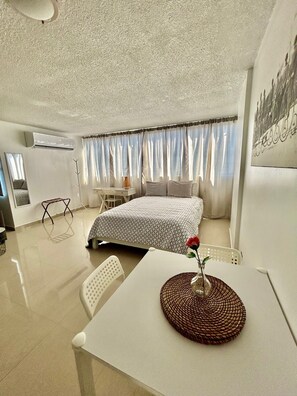 1 bedroom, iron/ironing board, free WiFi, bed sheets - Lovely Studio at Condado, Beach Front! (San Juan)