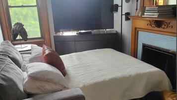 3 habitaciones, tabla de planchar con plancha, wifi y ropa de cama