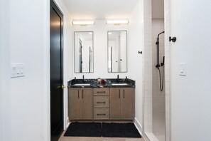 Hair dryer, towels