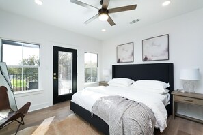 7 多间卧室、办公桌、熨斗/熨衣板、旅行婴儿床