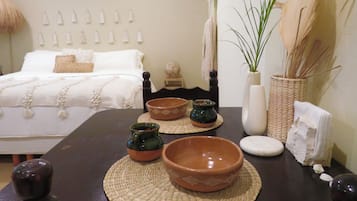 Signature Suite, 1 King Bed, Patio, Garden View | 1 bedroom, premium bedding, memory foam beds, minibar