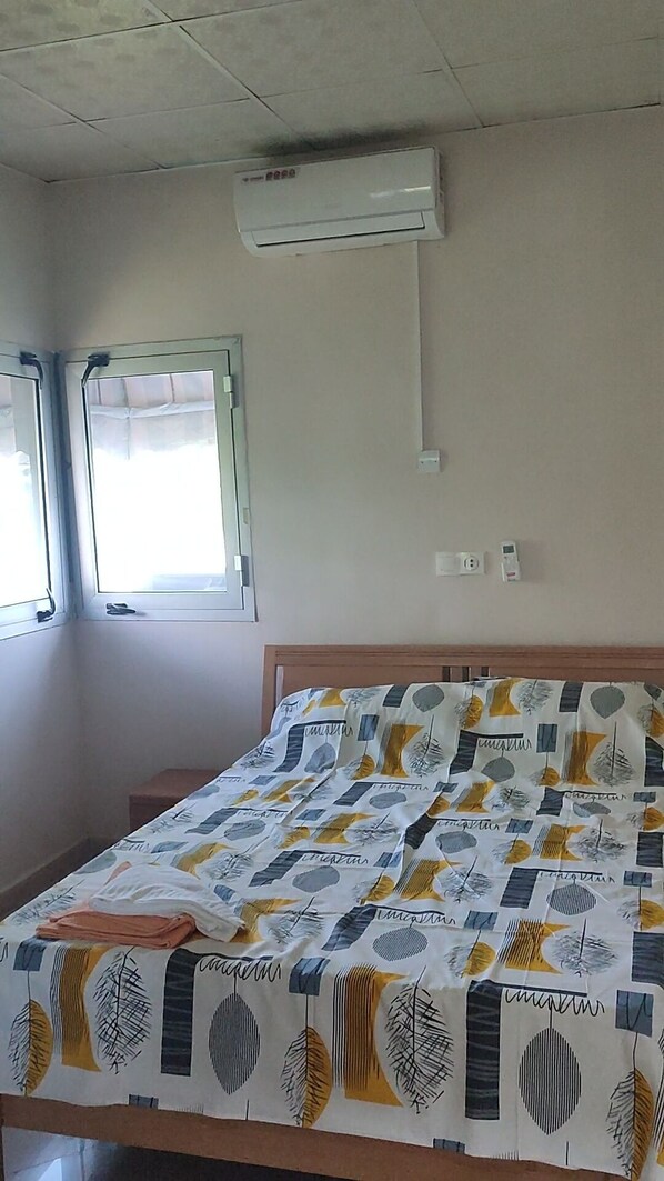 3 bedrooms, WiFi, bed sheets