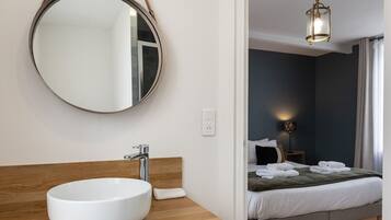 5 chambres, fer et planche Ă repasser, Wi-Fi, draps fournis