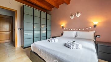 4 camere, ferro/asse da stiro, Wi-Fi, lenzuola