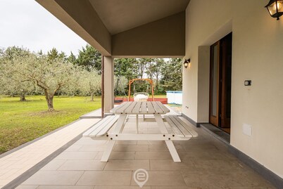 Garden Paradise Escape