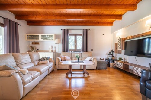 Garden Paradise Escape