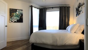 3 chambres, fer et planche à repasser, Wi-Fi, draps fournis