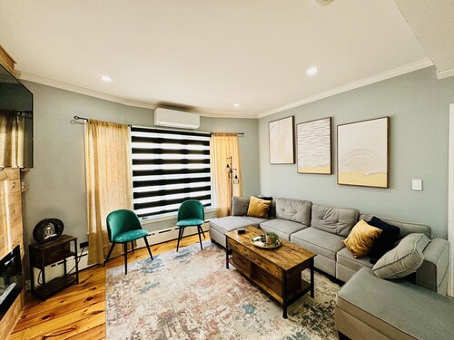 Chic/Cozy2BR-nearAirport & Beach