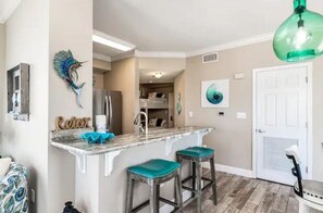 Interior - Beachfront condo in Panama City Beach! Beautiful Views! Come escape and relax! (Panama City Beach)