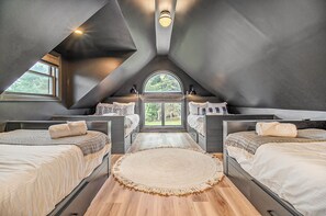 5 bedrooms, iron/ironing board, travel cot, WiFi