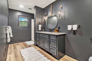Douche, serviettes fournies