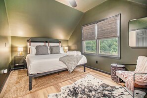 5 chambres, fer et planche à repasser, lit parapluie, Wi-Fi