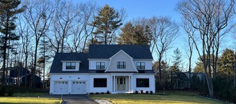 Brand new 4 bedroom high end home in Walpole