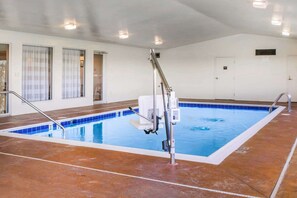 Indoor pool, outdoor pool - Wingate by Wyndham Dublin Near Claytor Lake State Park (Dublin)