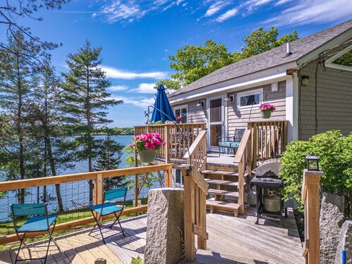 Idle Ours Cottage: Waterfront in Maine