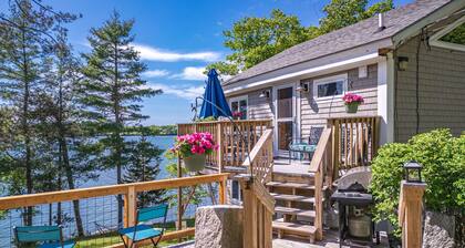 Idle Ours Cottage: Waterfront in Maine