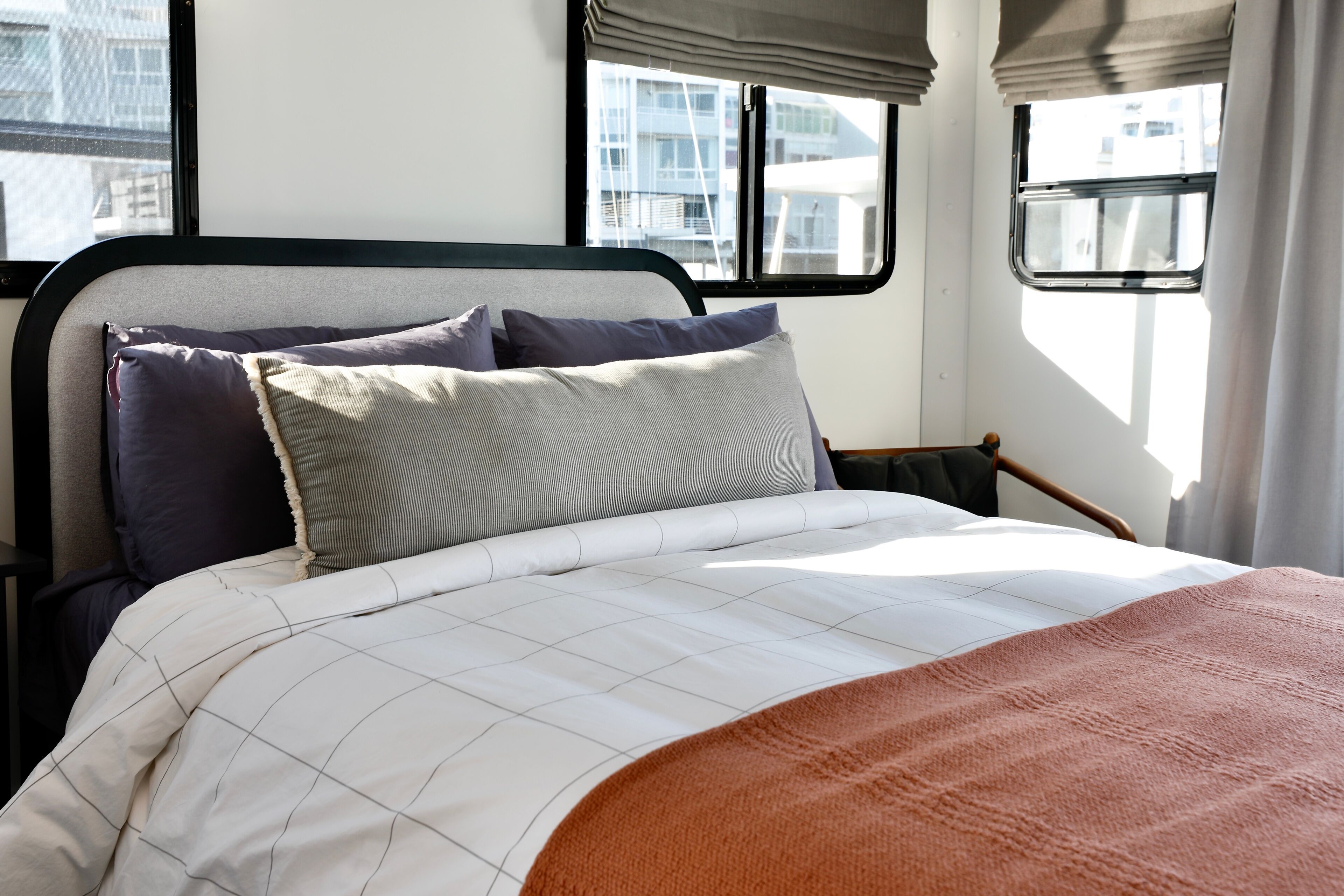 1 chambre, fer et planche à repasser, accès à Internet, literie fournie