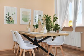 Dining - Citylife: Gemütlich Groß Zentral Parkplatz (Braunschweig)