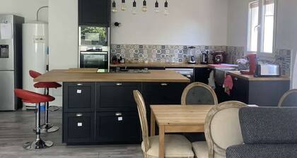 Chambre dans un appartement en colocation Ă Sartrouville