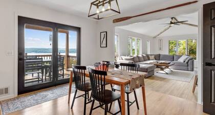 Renovated Spacious Canandaigua Lake House with Hot Tub and Sauna