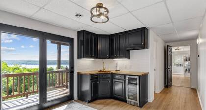 Renovated Spacious Canandaigua Lake House with Hot Tub and Sauna